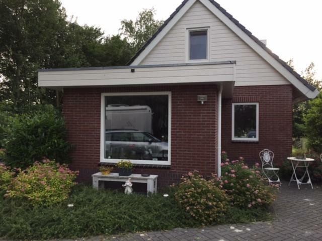 B & B Genieten Bij Groen Drachten Bagian luar foto